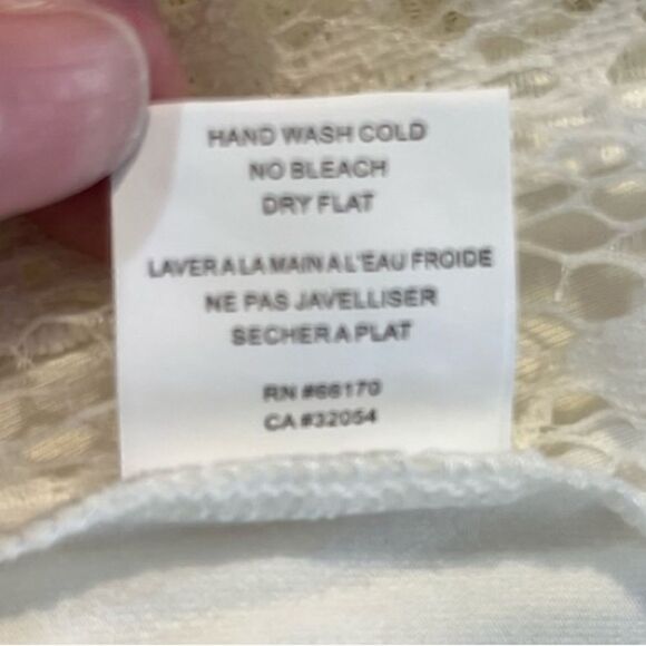 NWT ANTHROPOLOGIE BLUE TASSEL Daisy Lace Top White Women’s Size Small - Picture 10 of 10